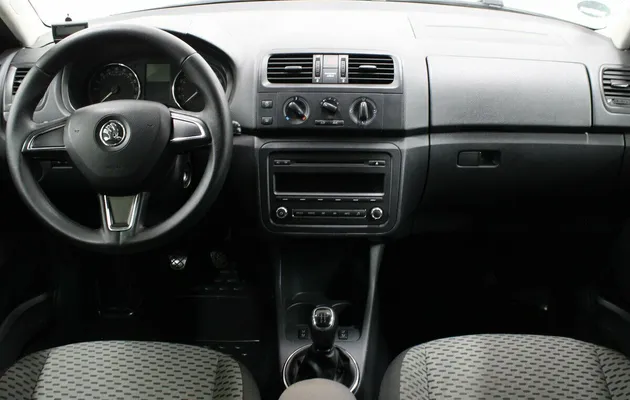 Skoda Fabia II Рестайлинг, фото №5