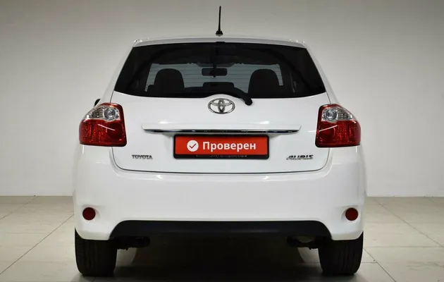 Toyota auris i рестайлинг, фото №4