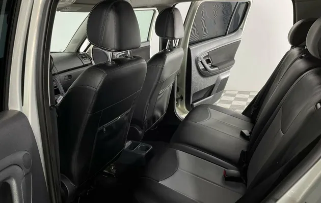 Skoda Fabia II Рестайлинг, фото №6