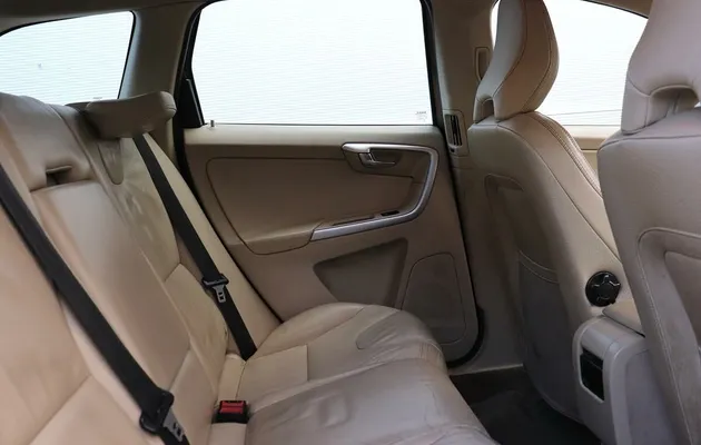 Volvo XC60, фото №12
