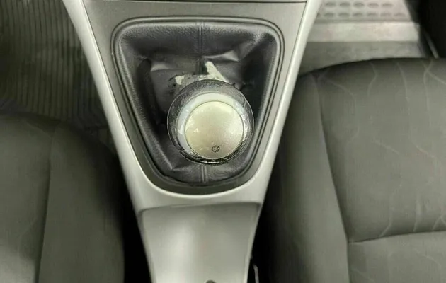 Toyota auris, фото №13