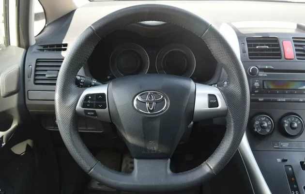 Toyota auris i рестайлинг, фото №10