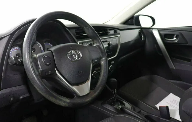 Toyota Auris 1.6 Вариатор, фото №5