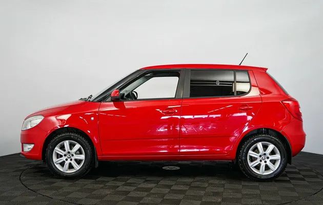 Skoda Fabia II Рестайлинг, фото №4