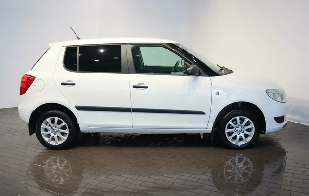 Skoda Fabia II Рестайлинг, фото №4