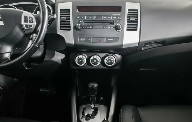 Mitsubishi Outlander, фото №7