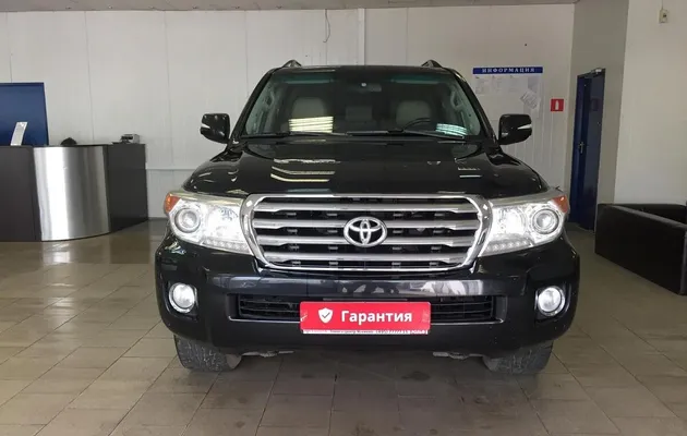 Toyota Land Cruiser 200 Series, фото №1
