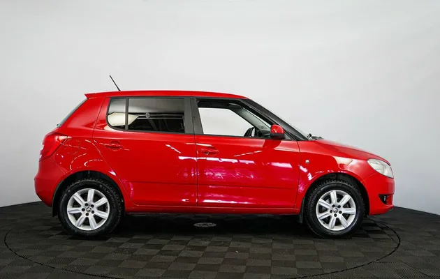 Skoda Fabia II Рестайлинг, фото №2