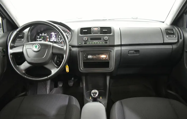 Skoda Fabia II Рестайлинг, фото №5