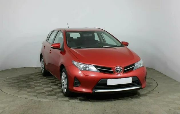 Toyota Auris II, фото №3