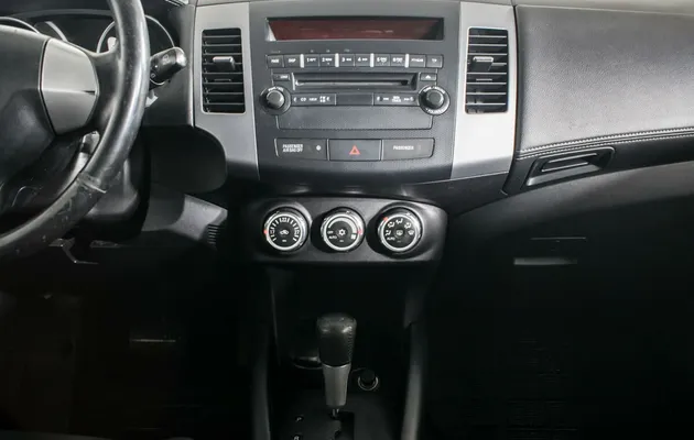 Mitsubishi Outlander, фото №7