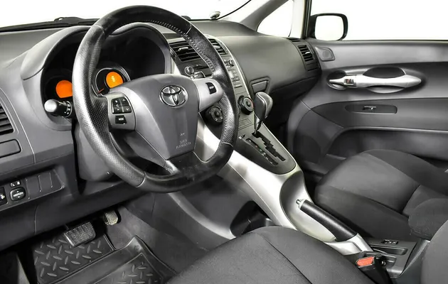 Toyota Auris I Рестайлинг, фото №5