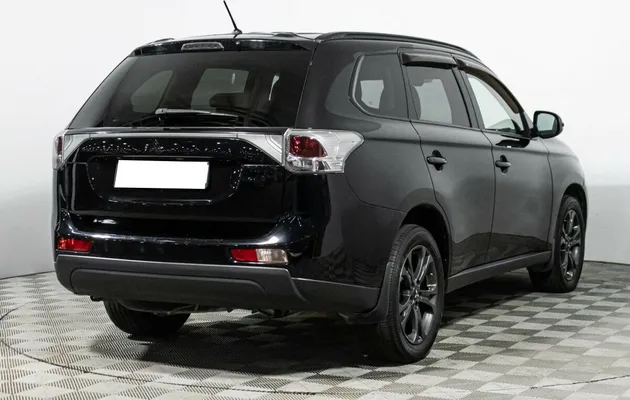 Mitsubishi Outlander, фото №2