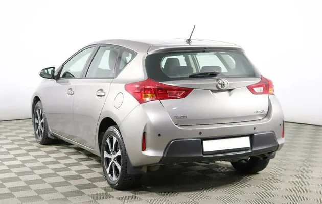 Toyota Auris II, фото №4