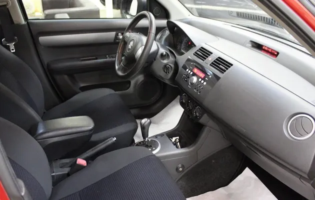 Suzuki Swift, III, фото №9