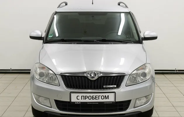 Skoda Fabia II Рестайлинг, фото №1