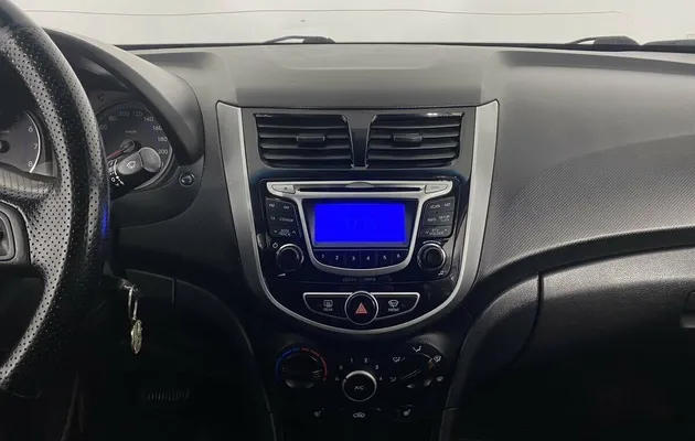  Hyundai Solaris, фото №9