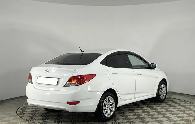  Hyundai Solaris, фото №2