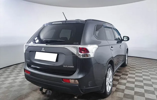 Mitsubishi Outlander, фото №2