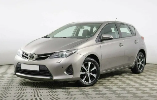 Toyota Auris 1.6 Вариатор, фото №1