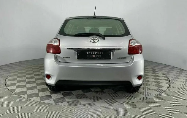 Toyota auris, фото №4