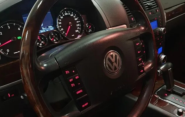 Volkswagen Touareg I Рестайлинг, фото №9