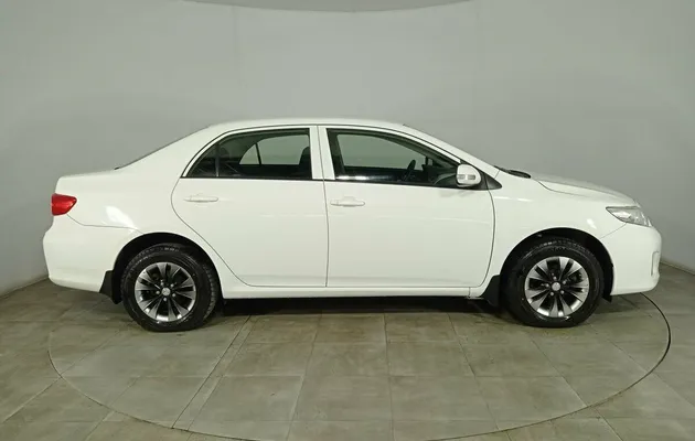 Toyota Corolla X (E140, E150) Рестайлинг, фото №2