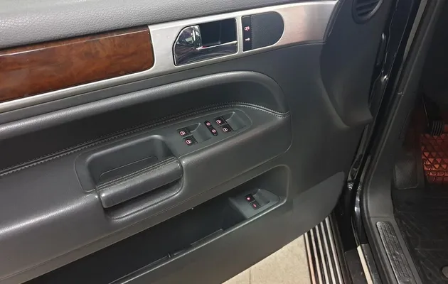 Volkswagen Touareg I Рестайлинг, фото №11