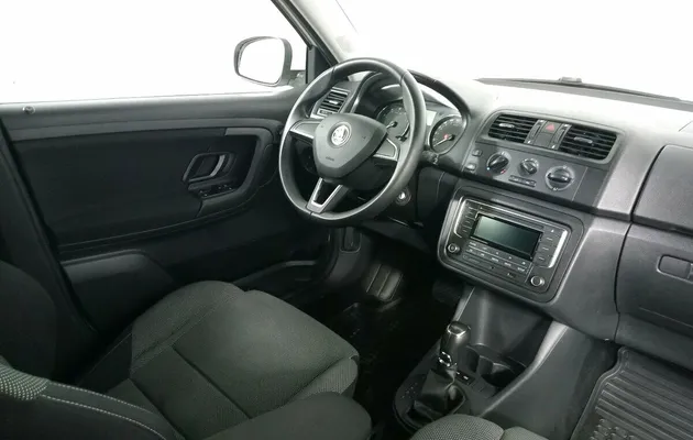 Skoda Fabia II Рестайлинг, фото №5