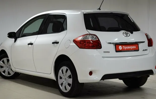 Toyota auris i рестайлинг, фото №3