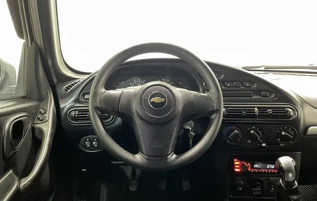 Chevrolet NIVA I Рестайлинг, фото №5