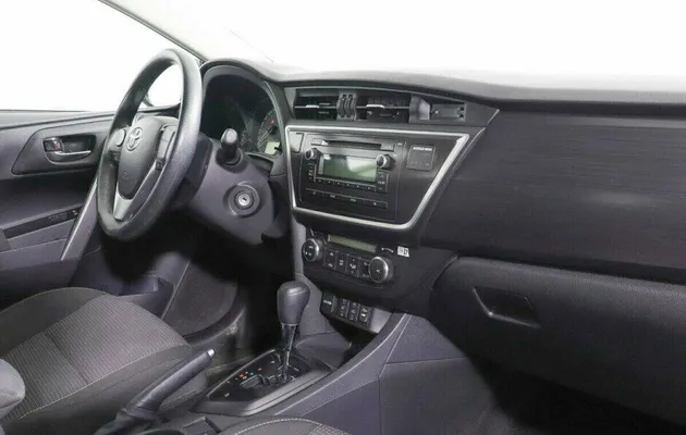 Toyota Auris 1.6 Вариатор, фото №8