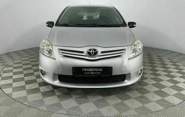 Toyota auris, фото №2