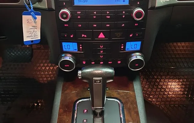 Volkswagen Touareg I Рестайлинг, фото №10