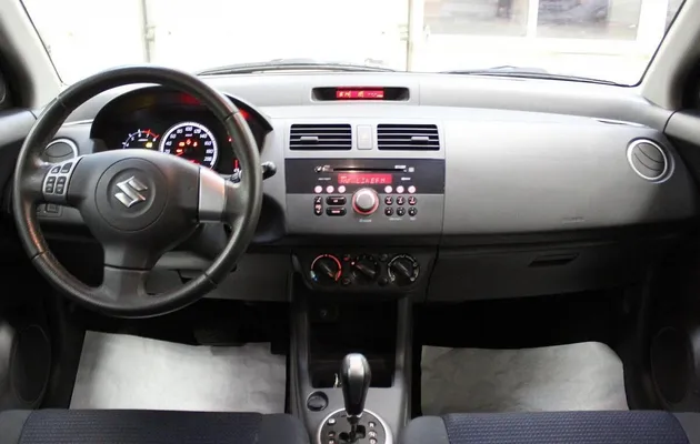 Suzuki Swift, III, фото №7
