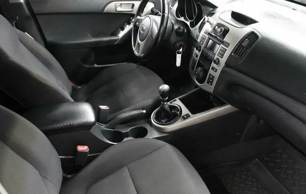 Kia Cerato 5-speed II, фото №5