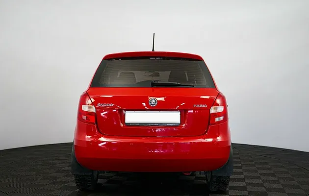 Skoda Fabia II Рестайлинг, фото №3