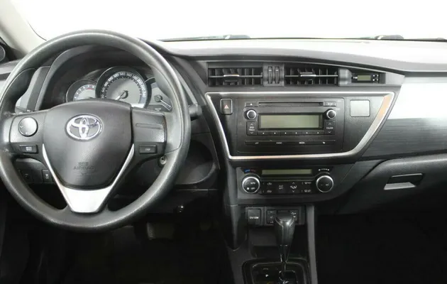 Toyota Auris II, фото №5