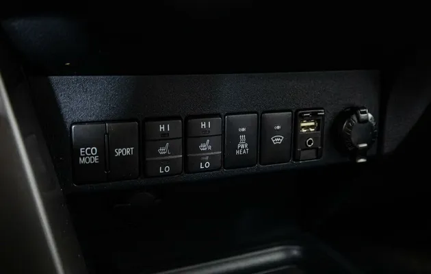 Toyota RAV4, фото №8