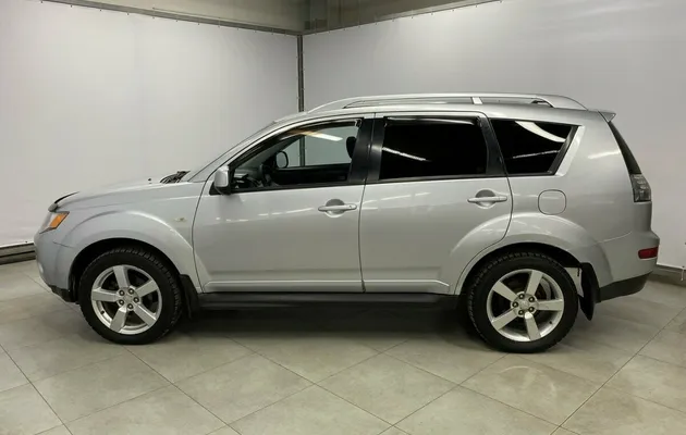 Mitsubishi Outlander II, фото №2