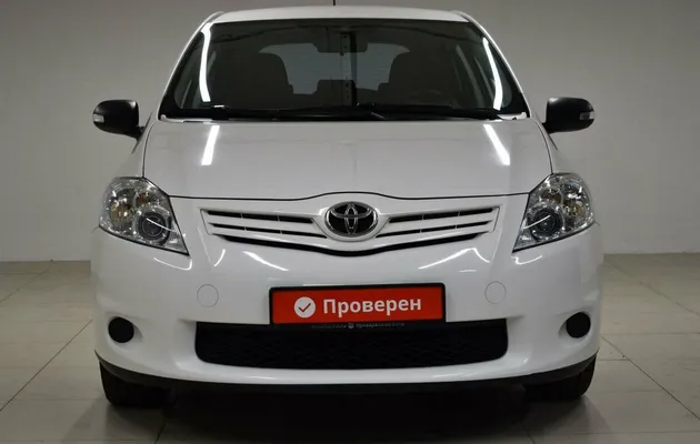 Toyota auris i рестайлинг, фото №8