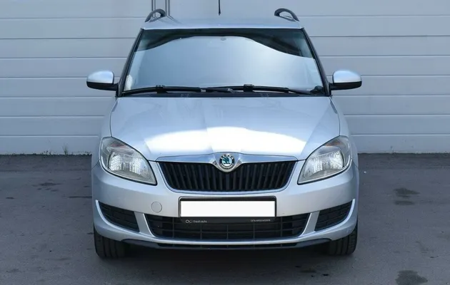 Skoda Fabia II Рестайлинг, фото №1