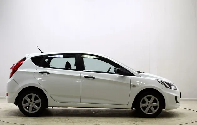 Hyundai Solaris, фото №2