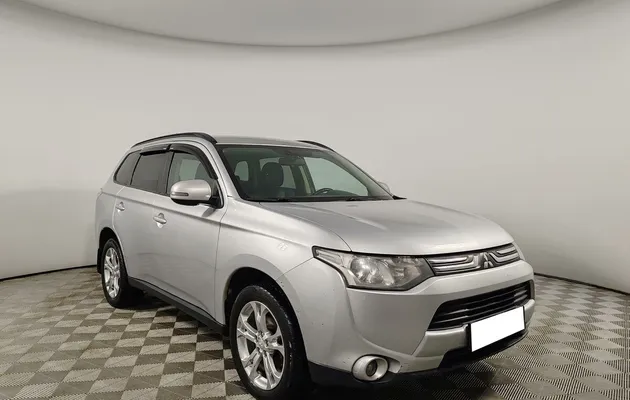 Mitsubishi Outlander, фото №3