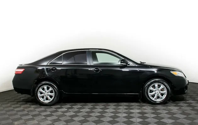 Toyota Camry, фото №2
