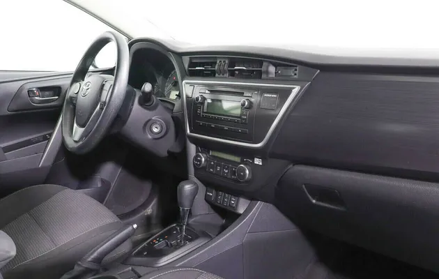 Toyota Auris II, фото №8