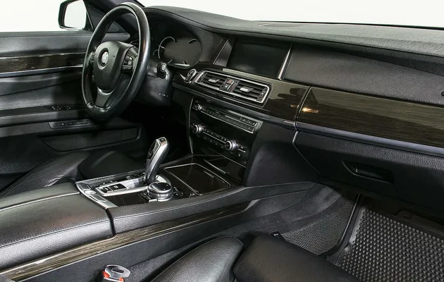 BMW 7 серия, фото №12