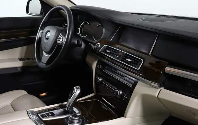 BMW 7 серия, фото №12