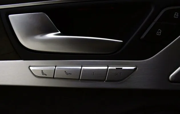 Audi A8, фото №25